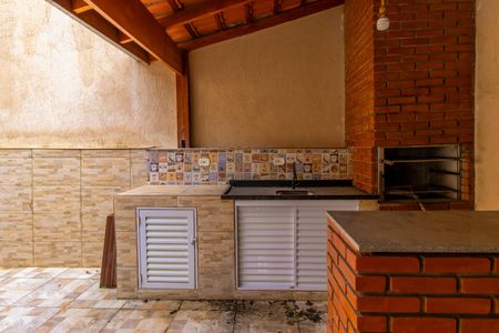 Casa de condomínio para alugar com 84m², 3 quartos e 2 vagasChurrasqueira