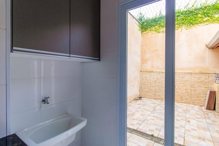 Casa de condomínio para alugar com 84m², 3 quartos e 2 vagasÁrea de Serviço