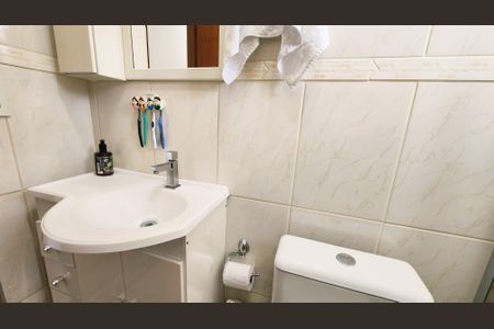 Casa à venda com 115m², 3 quartos e 2 vagas Casa à venda com 115m², 3 quartos e 2 vagasBanheiro