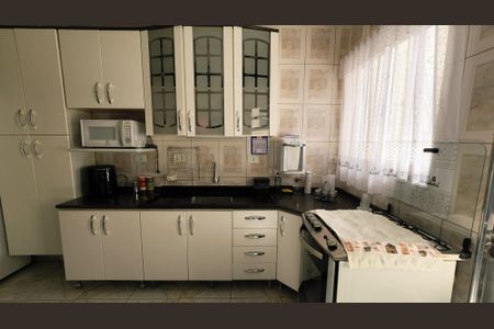 Casa à venda com 115m², 3 quartos e 2 vagas Casa à venda com 115m², 3 quartos e 2 vagasCozinha