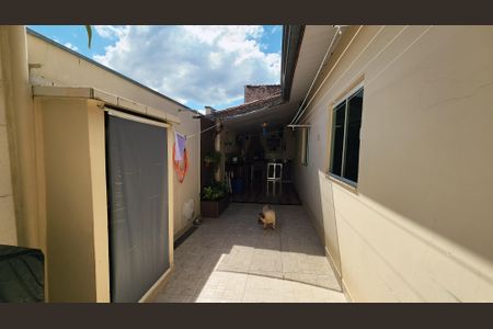 Casa à venda com 115m², 3 quartos e 2 vagas Casa à venda com 115m², 3 quartos e 2 vagasQuintal