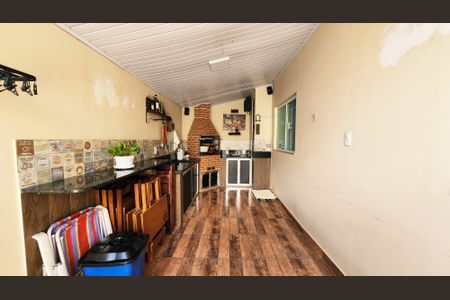 Casa à venda com 115m², 3 quartos e 2 vagas Casa à venda com 115m², 3 quartos e 2 vagasChurrasqueira