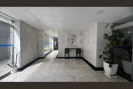 Hall de entrada de apartamento para alugar com 4 quartos, 162m² em Paraíso, São Paulo
