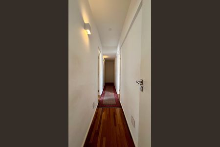 Corredor de apartamento para alugar com 4 quartos, 162m² em Paraíso, São Paulo