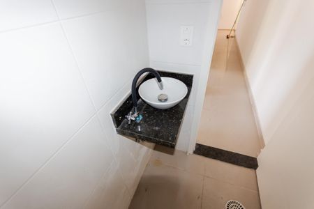 Apartamento à venda com 47m², 2 quartos e 1 vaga Apartamento à venda com 47m², 2 quartos e 1 vagaBanheiro
