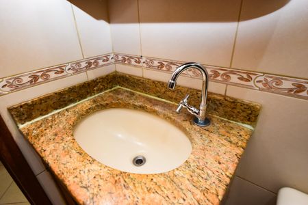 Casa de condomínio à venda com 172m², 5 quartos e 1 vagaBanheiro Social