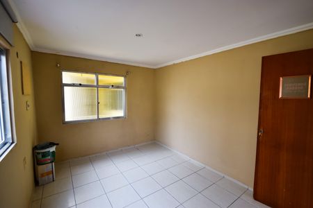 Casa de condomínio à venda com 172m², 5 quartos e 1 vagaQuarto 4
