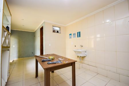 Casa de condomínio à venda com 172m², 5 quartos e 1 vagaCozinha e Área de Serviço 2