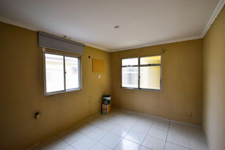 Casa de condomínio à venda com 172m², 5 quartos e 1 vagaQuarto 4