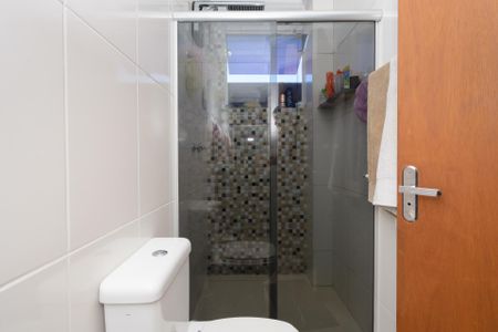 Casa à venda com 200m², 3 quartos e 3 vagas Casa à venda com 200m², 3 quartos e 3 vagasBanheiro da Suíte