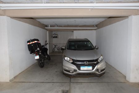 Casa à venda com 200m², 3 quartos e 3 vagas Casa à venda com 200m², 3 quartos e 3 vagasGaragem