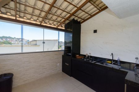 Casa à venda com 200m², 3 quartos e 3 vagas Casa à venda com 200m², 3 quartos e 3 vagasTerraço