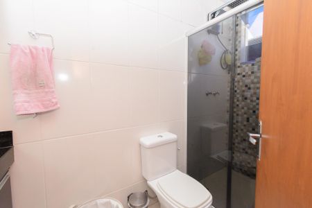 Casa à venda com 200m², 3 quartos e 3 vagas Casa à venda com 200m², 3 quartos e 3 vagasBanheiro da Suíte