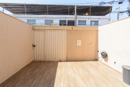 Casa à venda com 200m², 3 quartos e 3 vagas Casa à venda com 200m², 3 quartos e 3 vagasGaragem