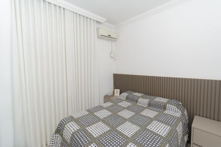 Casa à venda com 200m², 3 quartos e 3 vagas Casa à venda com 200m², 3 quartos e 3 vagasSuíte