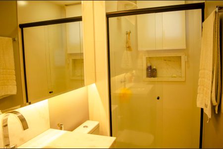 Apartamento para alugar com 72m², 2 quartos e 1 vaga Apartamento para alugar com 72m², 2 quartos e 1 vagaBanheiro do Quarto 2