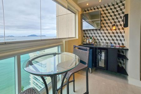 Apartamento para alugar com 196m², 2 quartos e 2 vagasVaranda da Sala