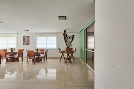 Apartamento para alugar com 196m², 2 quartos e 2 vagasÁrea comum