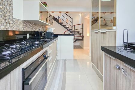 Apartamento para alugar com 196m², 2 quartos e 2 vagasCozinha