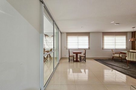 Apartamento para alugar com 196m², 2 quartos e 2 vagasÁrea comum
