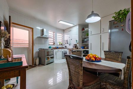 Casa à venda com 232m², 3 quartos e 4 vagasCozinha