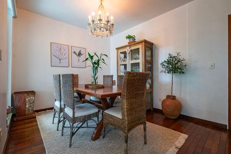 Sala de casa à venda com 3 quartos, 232m² em Pinheiros, São Paulo