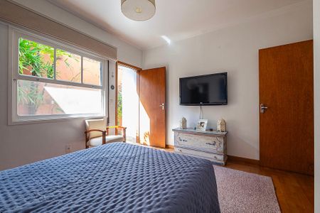 Casa à venda com 232m², 3 quartos e 4 vagasSuíte 3