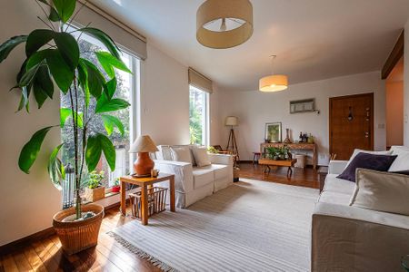 Casa à venda com 232m², 3 quartos e 4 vagasSala