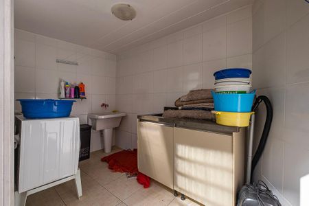 Casa à venda com 232m², 3 quartos e 4 vagasEdícula - Lavanderia