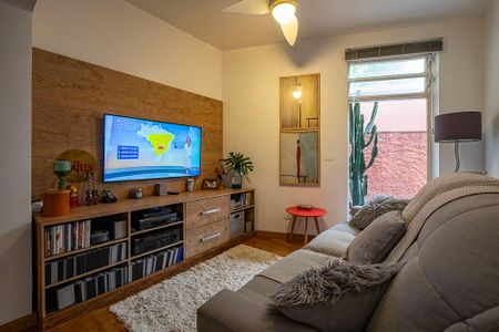 Sala de TV de casa à venda com 3 quartos, 232m² em Pinheiros, São Paulo
