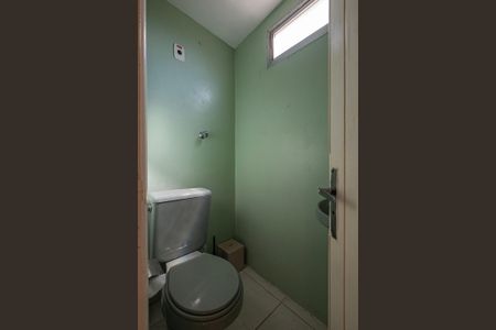 Casa à venda com 232m², 3 quartos e 4 vagasEdícula - Banheiro