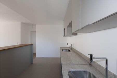 Apartamento para alugar com 82m², 2 quartos e 2 vagas Apartamento para alugar com 82m², 2 quartos e 2 vagasCozinha