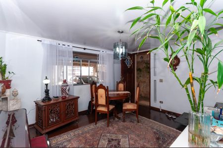 Casa de condomínio à venda com 229m², 4 quartos e 2 vagas Casa de condomínio à venda com 229m², 4 quartos e 2 vagasSala