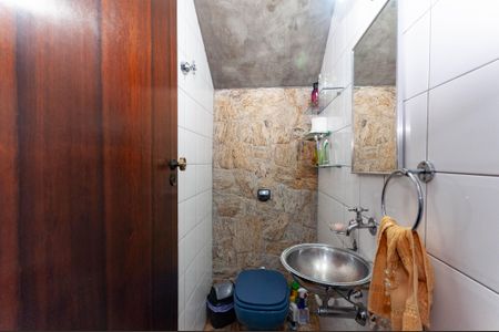 Casa de condomínio à venda com 229m², 4 quartos e 2 vagas Casa de condomínio à venda com 229m², 4 quartos e 2 vagasLavabo