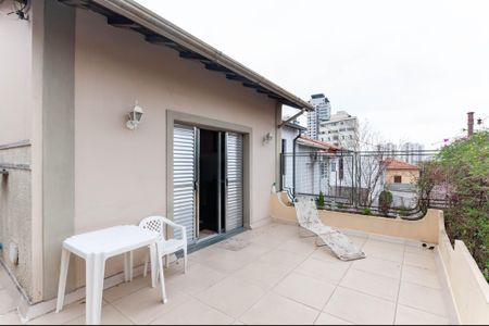 Casa de condomínio à venda com 229m², 4 quartos e 2 vagas Casa de condomínio à venda com 229m², 4 quartos e 2 vagasVaranda da Suíte 1