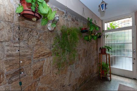 Casa de condomínio à venda com 229m², 4 quartos e 2 vagas Casa de condomínio à venda com 229m², 4 quartos e 2 vagasÁrea Externa