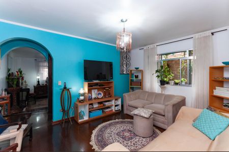 Casa de condomínio à venda com 229m², 4 quartos e 2 vagas Casa de condomínio à venda com 229m², 4 quartos e 2 vagasSala