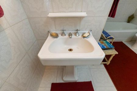 Apartamento à venda com 134m², 2 quartos e sem vaga Apartamento à venda com 134m², 2 quartos e sem vagaBanheiro