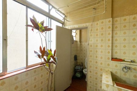 Apartamento à venda com 134m², 2 quartos e sem vaga Apartamento à venda com 134m², 2 quartos e sem vagaLavanderia