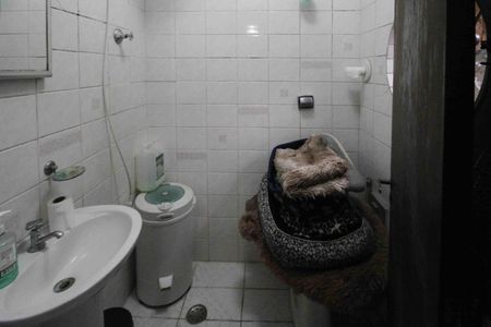 Casa à venda com 450m², 3 quartos e 3 vagas Casa à venda com 450m², 3 quartos e 3 vagasBanheiro da Edícula