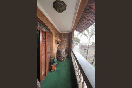 Casa à venda com 450m², 3 quartos e 3 vagas Casa à venda com 450m², 3 quartos e 3 vagasVaranda da Suíte