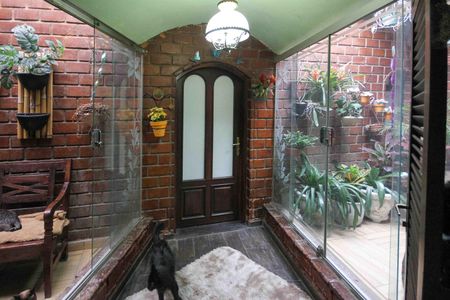 Casa à venda com 450m², 3 quartos e 3 vagas Casa à venda com 450m², 3 quartos e 3 vagasJardim de inverno