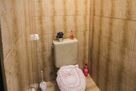 Casa à venda com 450m², 3 quartos e 3 vagas Casa à venda com 450m², 3 quartos e 3 vagasLavabo