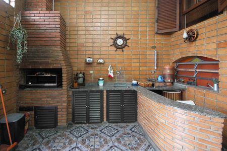 Casa à venda com 450m², 3 quartos e 3 vagas Casa à venda com 450m², 3 quartos e 3 vagasEspaço Gourmet