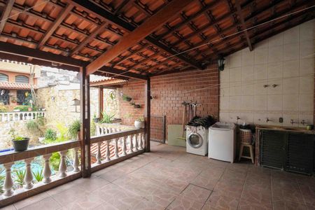 Casa à venda com 450m², 3 quartos e 3 vagas Casa à venda com 450m², 3 quartos e 3 vagasÁrea de Serviço