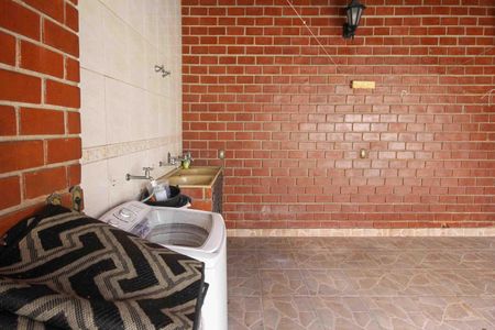 Casa à venda com 450m², 3 quartos e 3 vagas Casa à venda com 450m², 3 quartos e 3 vagasÁrea de Serviço