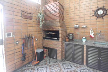 Casa à venda com 450m², 3 quartos e 3 vagas Casa à venda com 450m², 3 quartos e 3 vagasEspaço Gourmet