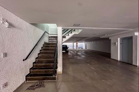 Apartamento à venda com 140m², 3 quartos e 2 vagas Apartamento à venda com 140m², 3 quartos e 2 vagasAcesso e Garagem