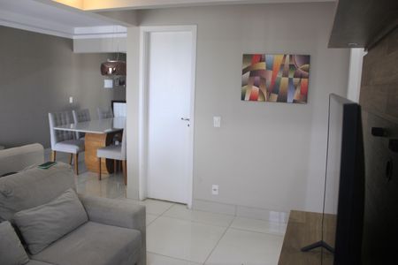 Sala de apartamento à venda com 3 quartos, 75m² em Vila Augusta, Guarulhos