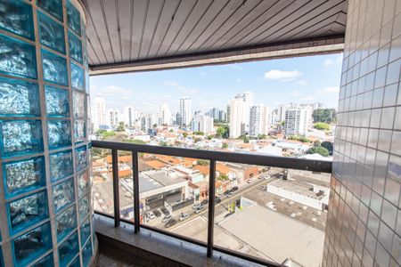 Apartamento à venda com 161m², 4 quartos e 3 vagasVaranda